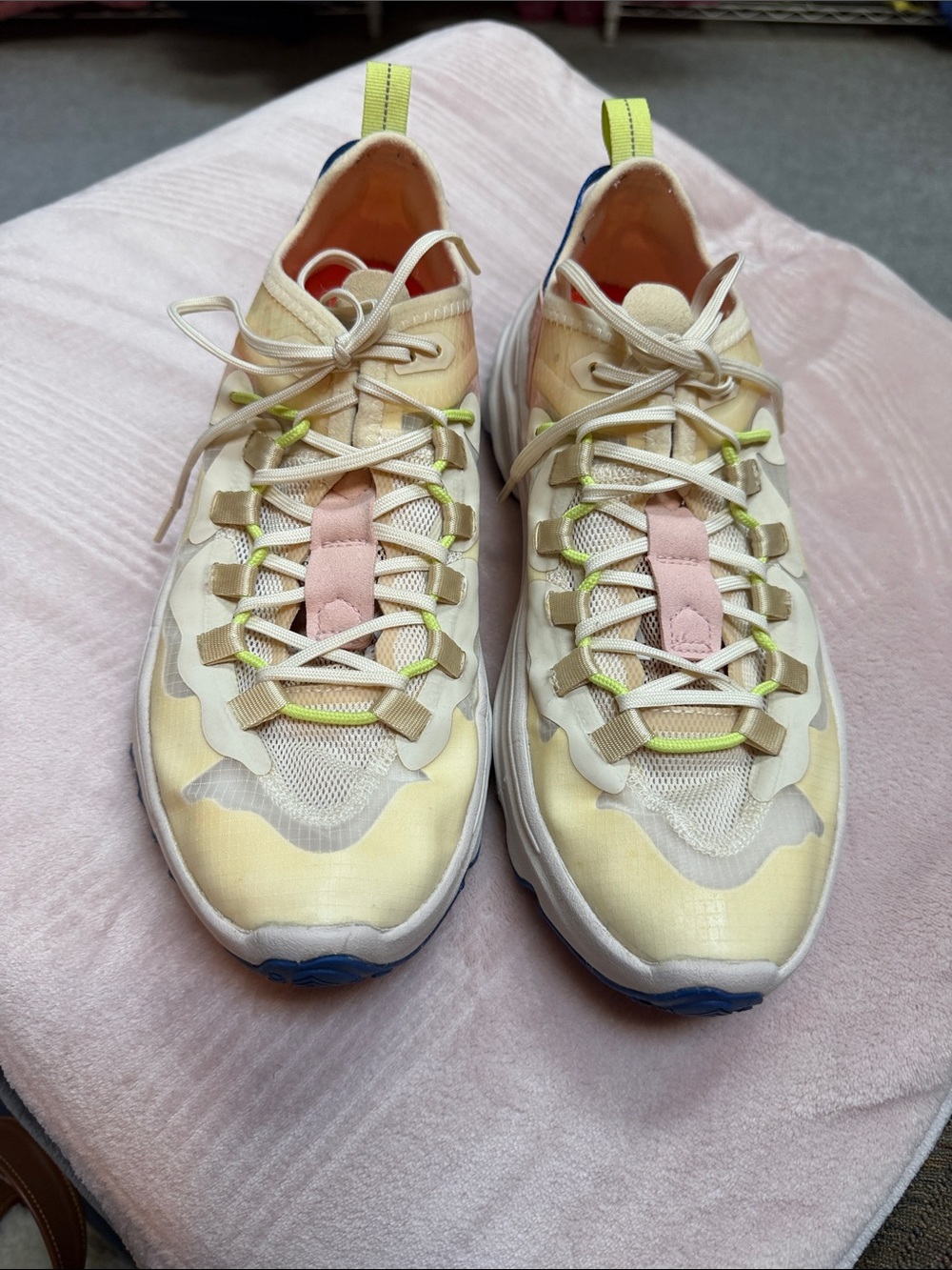 Sorel Women’s Cream Sneakers with Pink & Neon Yellow Accents Sz 10 Lots of life